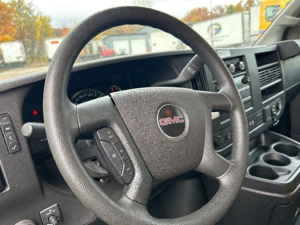 Light Duty Box Truck-Light and Medium Duty Trucks-GMC-2021-Savana G33903-Springfield-MA-105,628\n\t\tmiles-$ 24,750 - Image 15