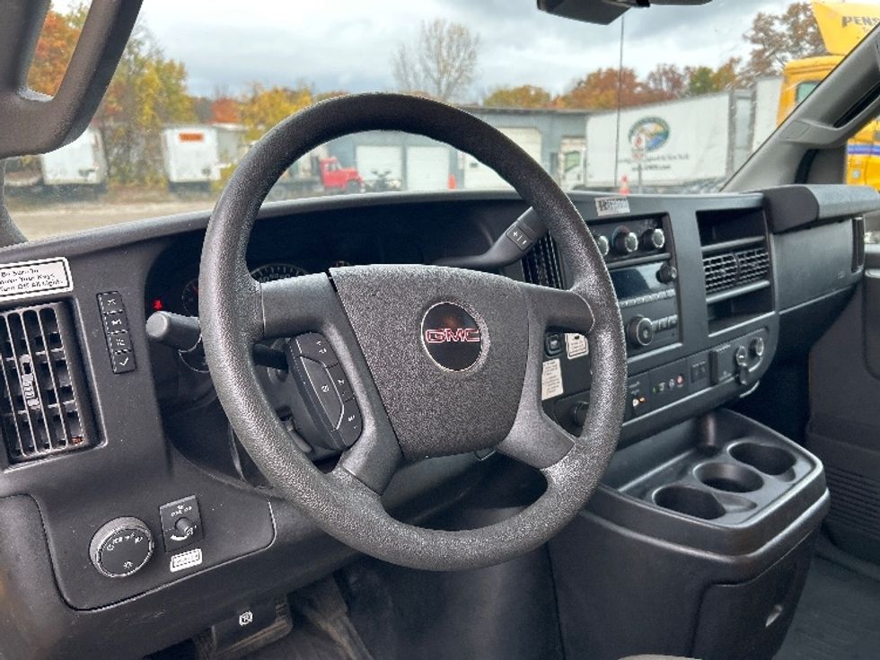 Light Duty Box Truck-Light and Medium Duty Trucks-GMC-2021-Savana G33903-Springfield-MA-105,628\n\t\tmiles-$ 24,750 - Image 16