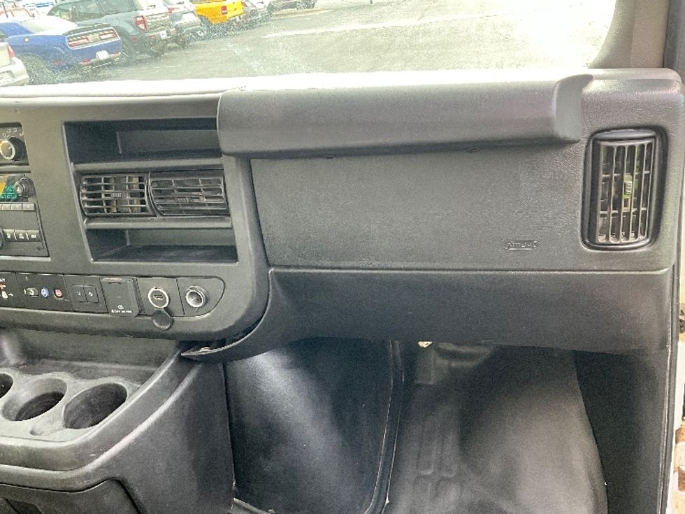 Light Duty Box Truck-Light and Medium Duty Trucks-GMC-2021-Savana G33903-Springfield-MO-100,450\n\t\tmiles-$ 29,000 - Image 19