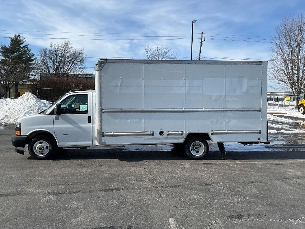 Light Duty Box Truck-Light and Medium Duty Trucks-GMC-2021-Savana G33903-Springfield-MO-104,310\n\t\tmiles-$ 28,500 - Image 4