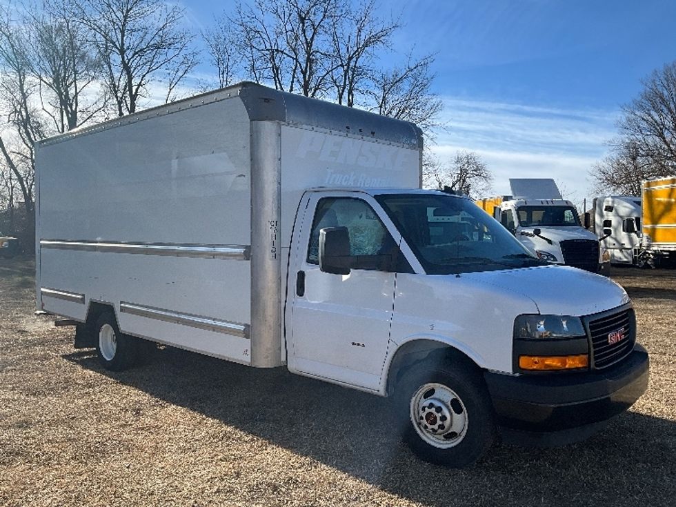Light Duty Box Truck-Light and Medium Duty Trucks-GMC-2021-Savana G33903-Springfield-MO-119,594\n\t\tmiles-$ 27,000 - Image 1