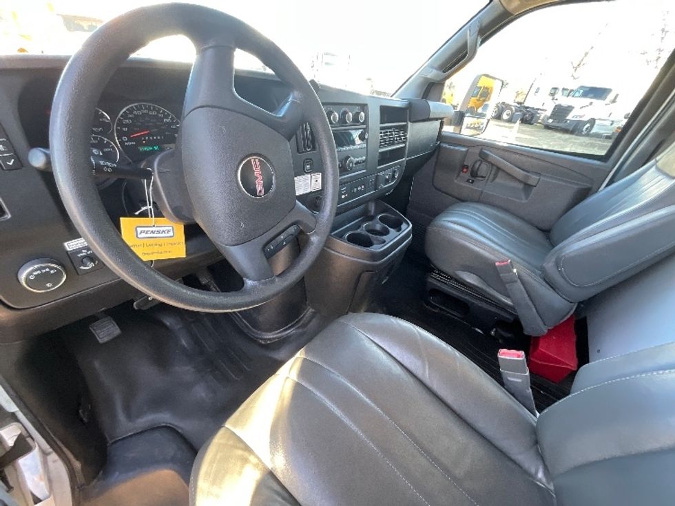 Light Duty Box Truck-Light and Medium Duty Trucks-GMC-2021-Savana G33903-Springfield-MO-119,594\n\t\tmiles-$ 27,000 - Image 14