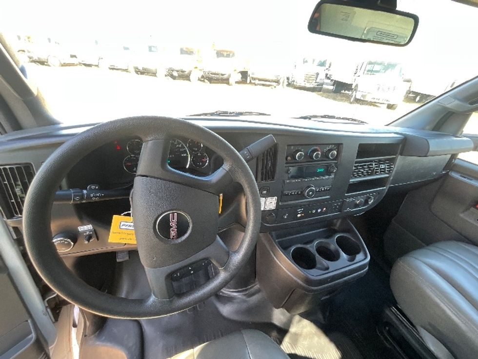 Light Duty Box Truck-Light and Medium Duty Trucks-GMC-2021-Savana G33903-Springfield-MO-119,594\n\t\tmiles-$ 27,000 - Image 15