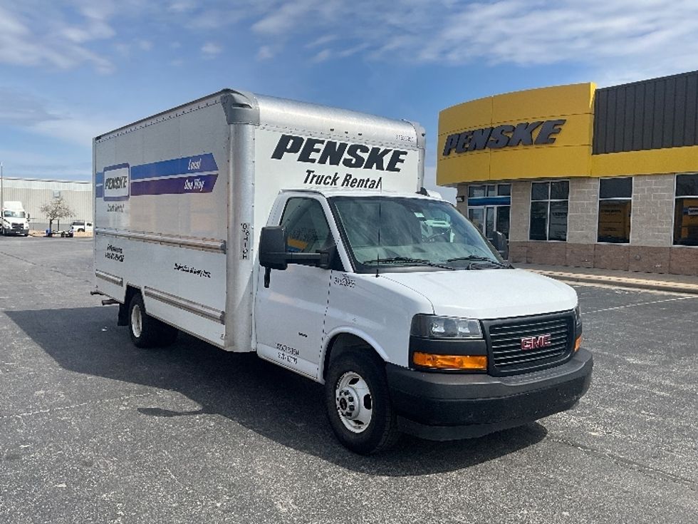 Light Duty Box Truck-Light and Medium Duty Trucks-GMC-2021-Savana G33903-Springfield-MO-125,844\n\t\tmiles-$ 26,750 - Image 1