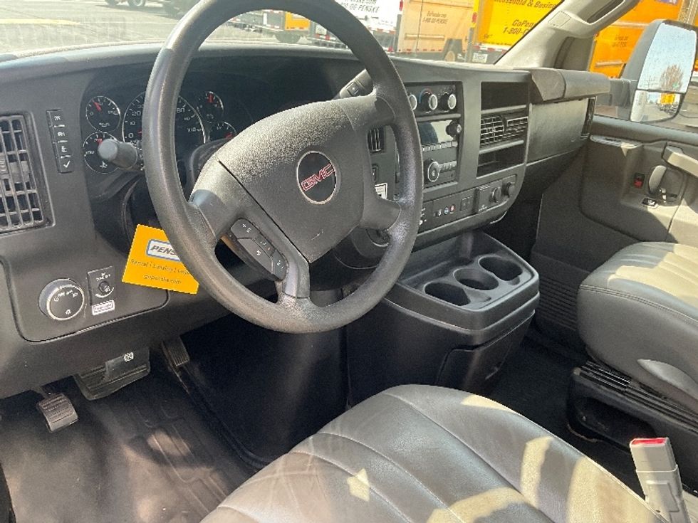 Light Duty Box Truck-Light and Medium Duty Trucks-GMC-2021-Savana G33903-Springfield-MO-125,844\n\t\tmiles-$ 26,750 - Image 16