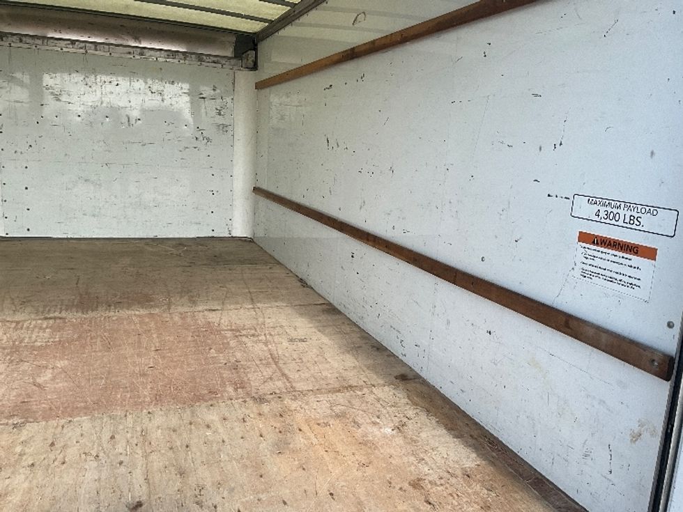 Light Duty Box Truck-Light and Medium Duty Trucks-GMC-2021-Savana G33903-Springfield-MO-127,272\n\t\tmiles-$ 27,750 - Image 11