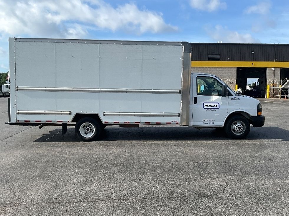 Light Duty Box Truck-Light and Medium Duty Trucks-GMC-2021-Savana G33903-Springfield-MO-127,272\n\t\tmiles-$ 27,750 - Image 14