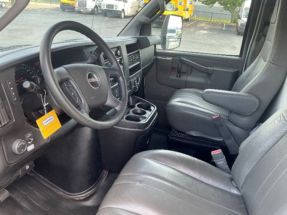 Light Duty Box Truck-Light and Medium Duty Trucks-GMC-2021-Savana G33903-Springfield-MO-127,272\n\t\tmiles-$ 27,750 - Image 16