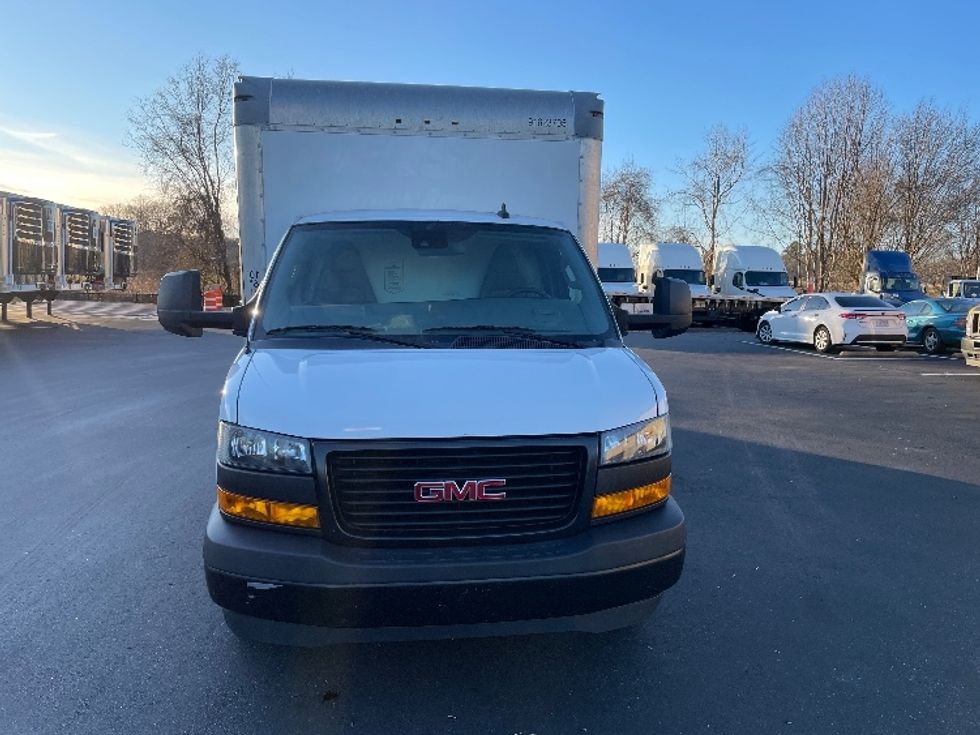 Light Duty Box Truck-Light and Medium Duty Trucks-GMC-2021-Savana G33903-Statesville-NC-120,954\n\t\tmiles-$ 28,750 - Image 2