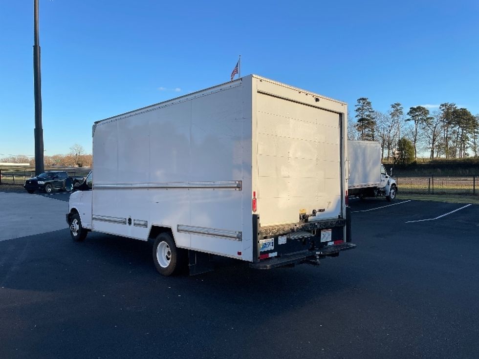 Light Duty Box Truck-Light and Medium Duty Trucks-GMC-2021-Savana G33903-Statesville-NC-120,954\n\t\tmiles-$ 28,750 - Image 6