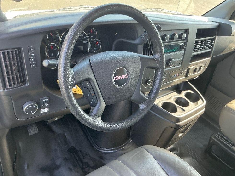 Light Duty Box Truck-Light and Medium Duty Trucks-GMC-2021-Savana G33903-Stockton-CA-114,543\n\t\tmiles-$ 27,500 - Image 16