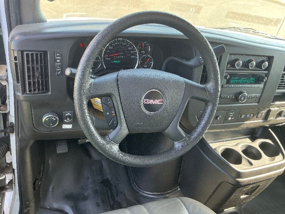 Light Duty Box Truck-Light and Medium Duty Trucks-GMC-2021-Savana G33903-Stockton-CA-114,543\n\t\tmiles-$ 27,500 - Image 17