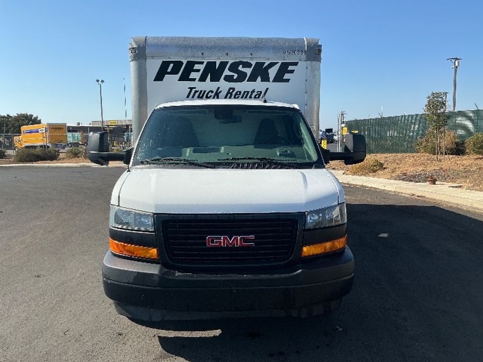 Light Duty Box Truck-Light and Medium Duty Trucks-GMC-2021-Savana G33903-Stockton-CA-114,543\n\t\tmiles-$ 27,500 - Image 2
