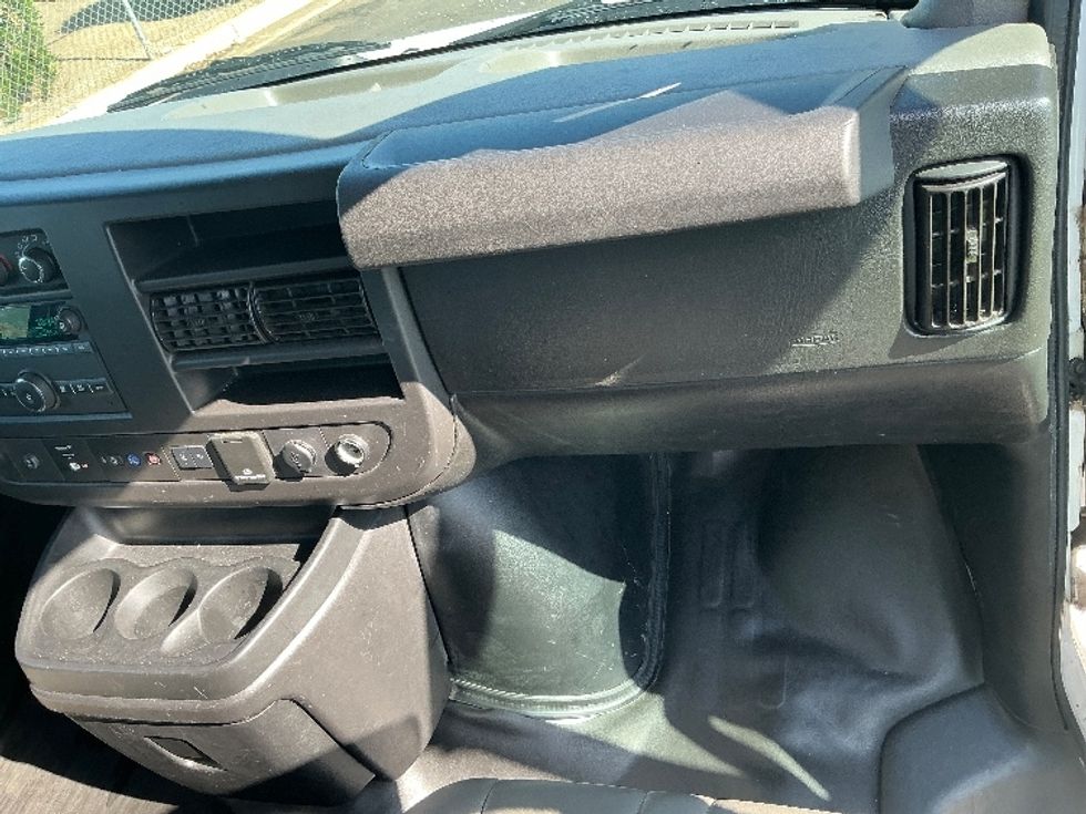 Light Duty Box Truck-Light and Medium Duty Trucks-GMC-2021-Savana G33903-Stockton-CA-114,543\n\t\tmiles-$ 27,500 - Image 20