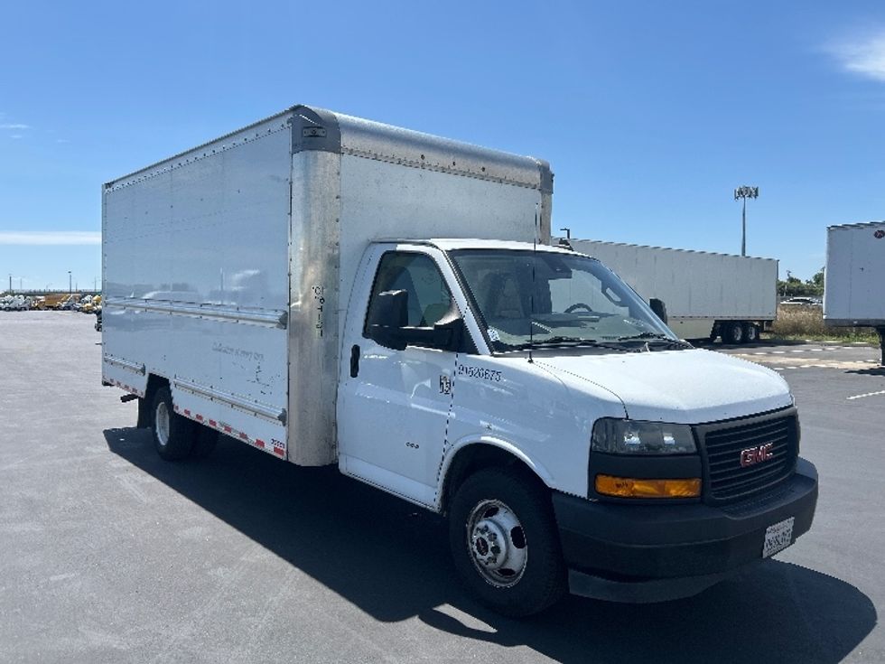 Light Duty Box Truck-Light and Medium Duty Trucks-GMC-2021-Savana G33903-Stockton-CA-166,001\n\t\tmiles-$ 19,750 - Image 1