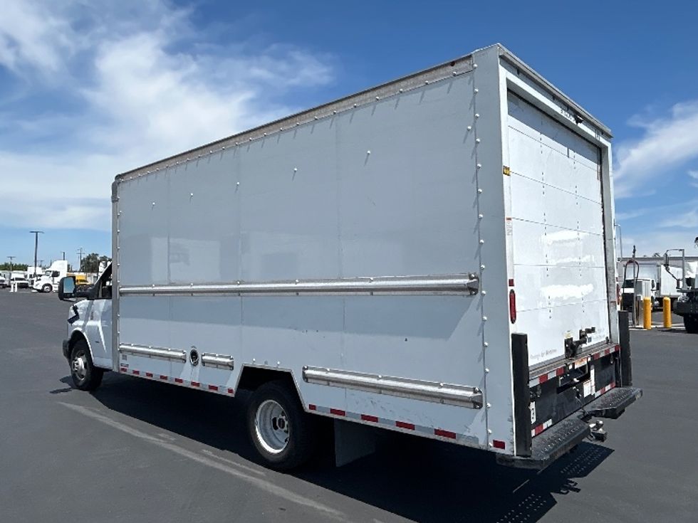 Light Duty Box Truck-Light and Medium Duty Trucks-GMC-2021-Savana G33903-Stockton-CA-166,001\n\t\tmiles-$ 19,750 - Image 6