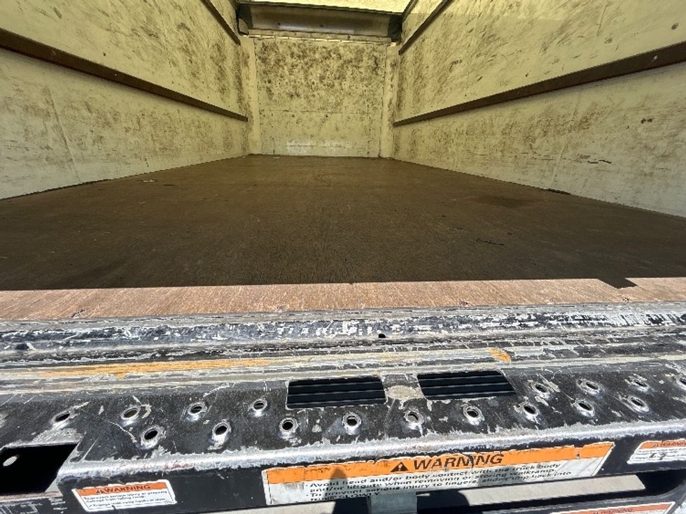 Light Duty Box Truck-Light and Medium Duty Trucks-GMC-2021-Savana G33903-Stockton-CA-166,001\n\t\tmiles-$ 19,750 - Image 9