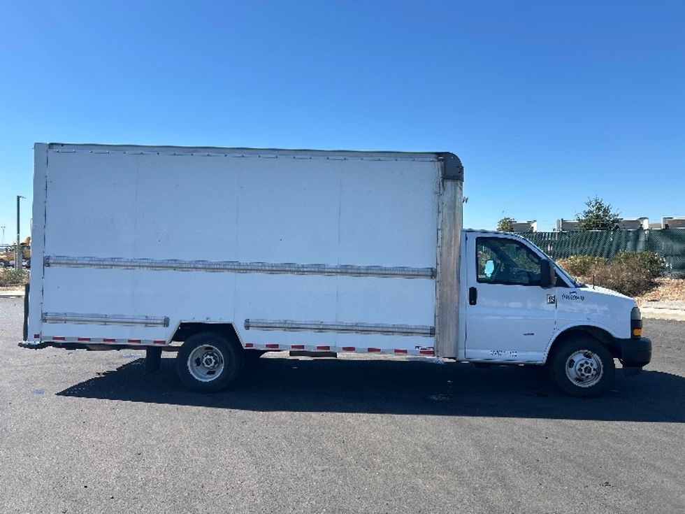 Light Duty Box Truck-Light and Medium Duty Trucks-GMC-2021-Savana G33903-Stockton-CA-87,196\n\t\tmiles-$ 32,250 - Image 15