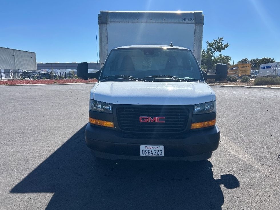 Light Duty Box Truck-Light and Medium Duty Trucks-GMC-2021-Savana G33903-Stockton-CA-87,196\n\t\tmiles-$ 32,250 - Image 2