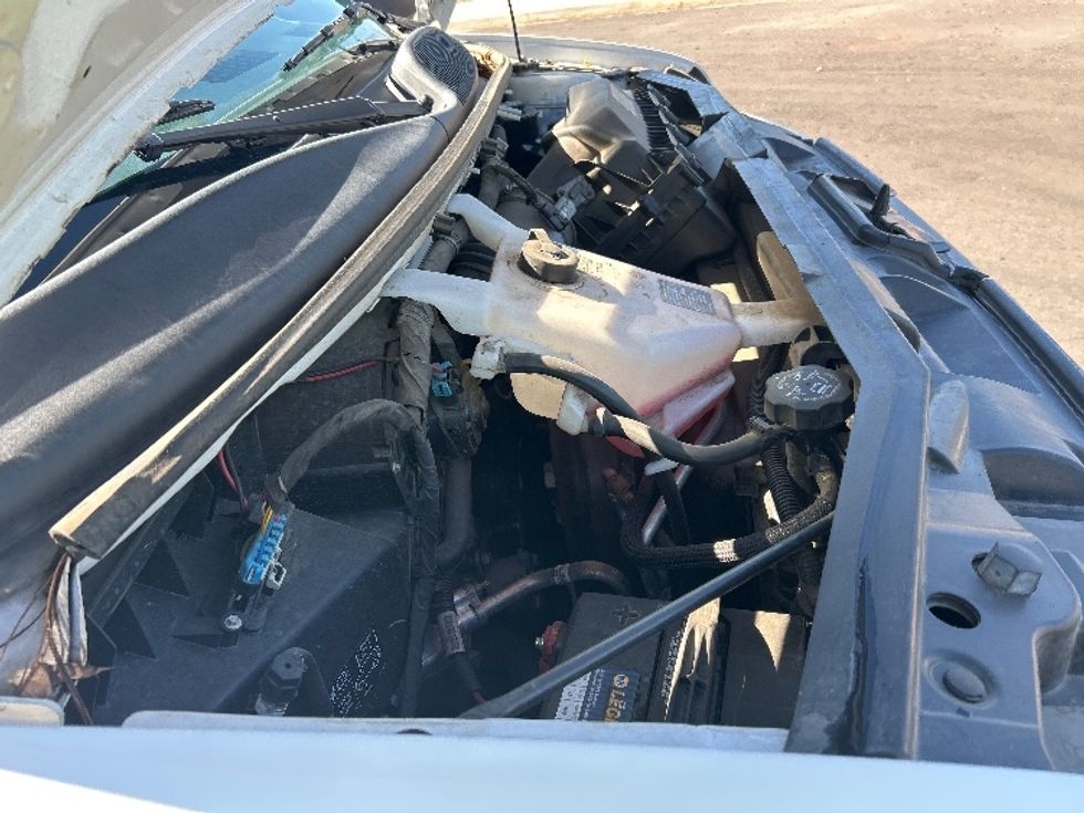 Light Duty Box Truck-Light and Medium Duty Trucks-GMC-2021-Savana G33903-Stockton-CA-87,196\n\t\tmiles-$ 32,250 - Image 23