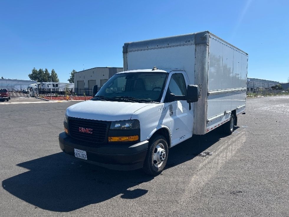 Light Duty Box Truck-Light and Medium Duty Trucks-GMC-2021-Savana G33903-Stockton-CA-87,196\n\t\tmiles-$ 32,250 - Image 3