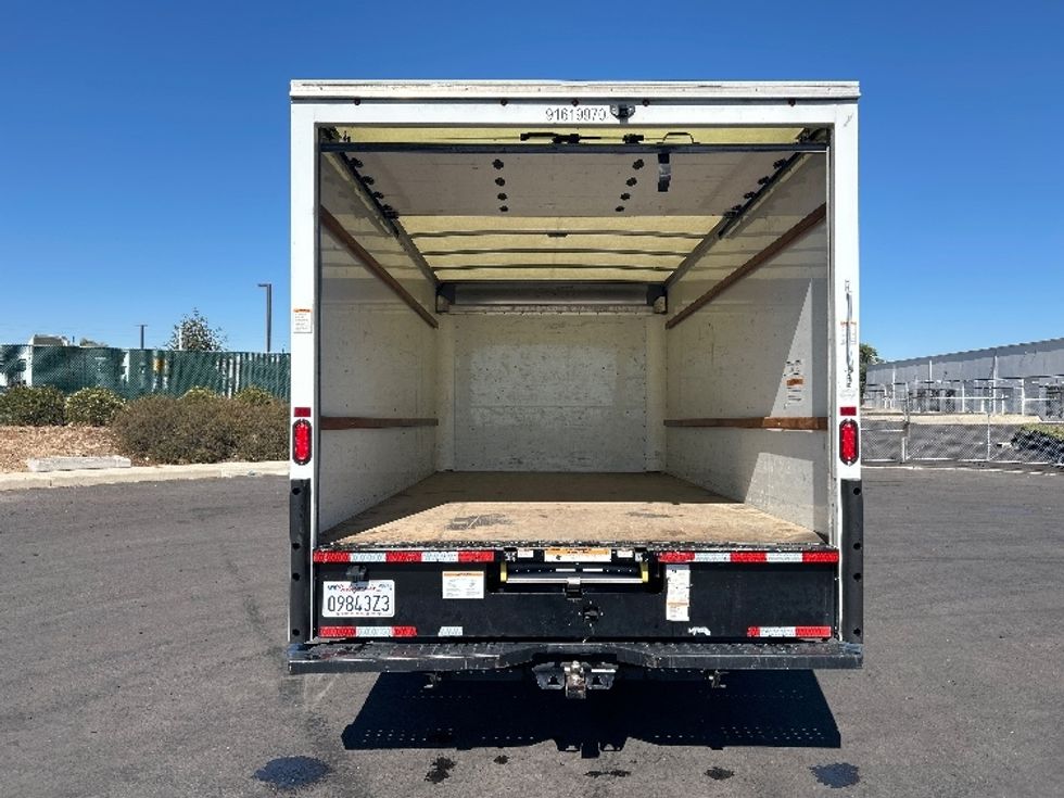 Light Duty Box Truck-Light and Medium Duty Trucks-GMC-2021-Savana G33903-Stockton-CA-87,196\n\t\tmiles-$ 32,250 - Image 9
