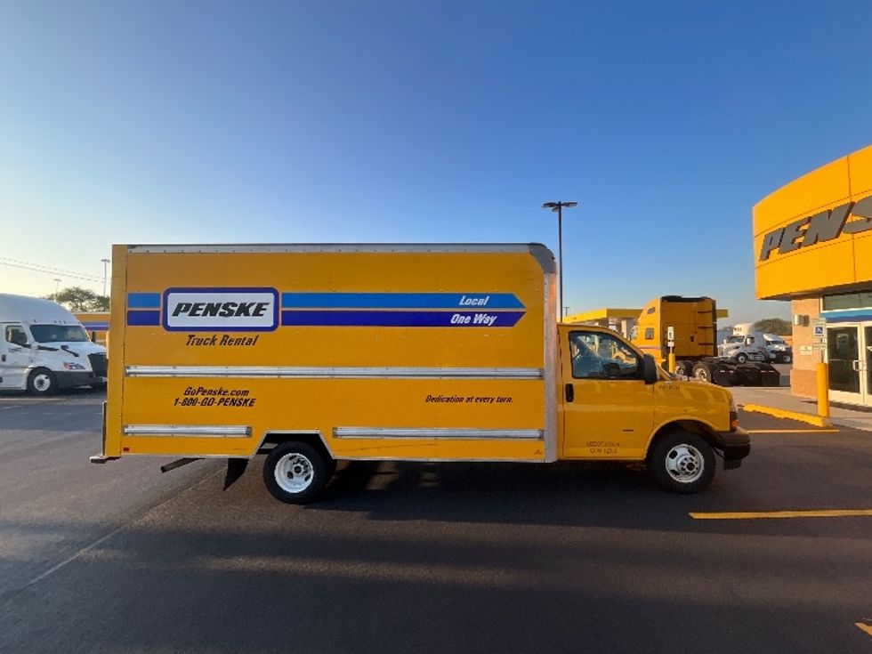 Light Duty Box Truck-Light and Medium Duty Trucks-GMC-2021-Savana G33903-Sturtevant-WI-102,839\n\t\tmiles-$ 26,500 - Image 15