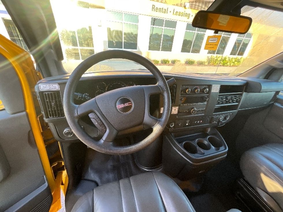 Light Duty Box Truck-Light and Medium Duty Trucks-GMC-2021-Savana G33903-Sturtevant-WI-102,839\n\t\tmiles-$ 26,500 - Image 18