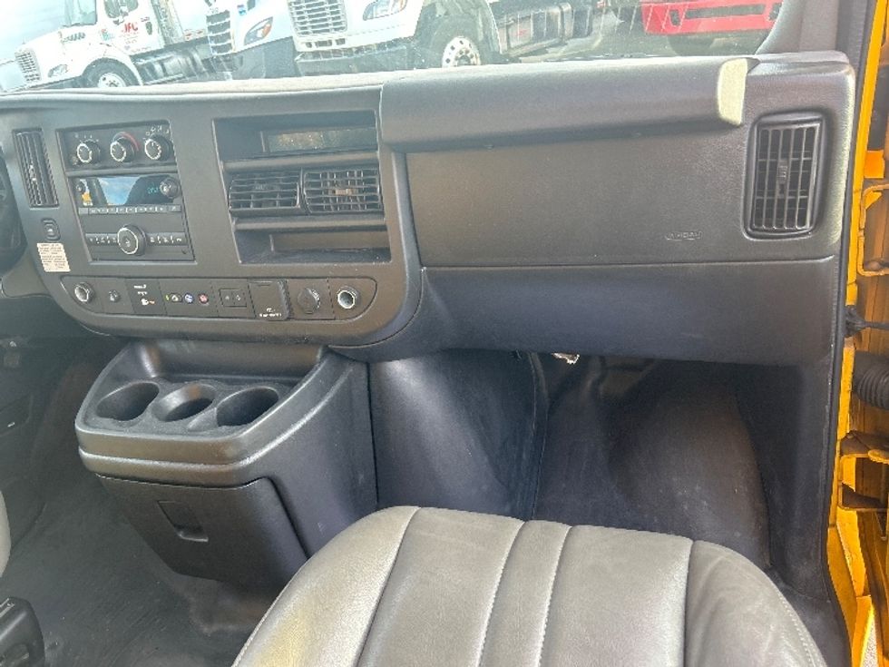 Light Duty Box Truck-Light and Medium Duty Trucks-GMC-2021-Savana G33903-Sturtevant-WI-103,049\n\t\tmiles-$ 26,500 - Image 21