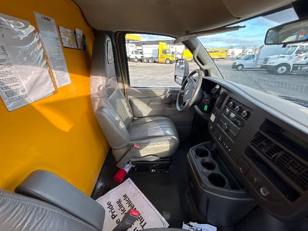 Light Duty Box Truck-Light and Medium Duty Trucks-GMC-2021-Savana G33903-Sturtevant-WI-103,049\n\t\tmiles-$ 26,500 - Image 22