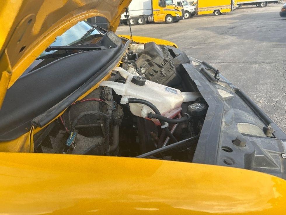 Light Duty Box Truck-Light and Medium Duty Trucks-GMC-2021-Savana G33903-Sturtevant-WI-103,049\n\t\tmiles-$ 26,500 - Image 23