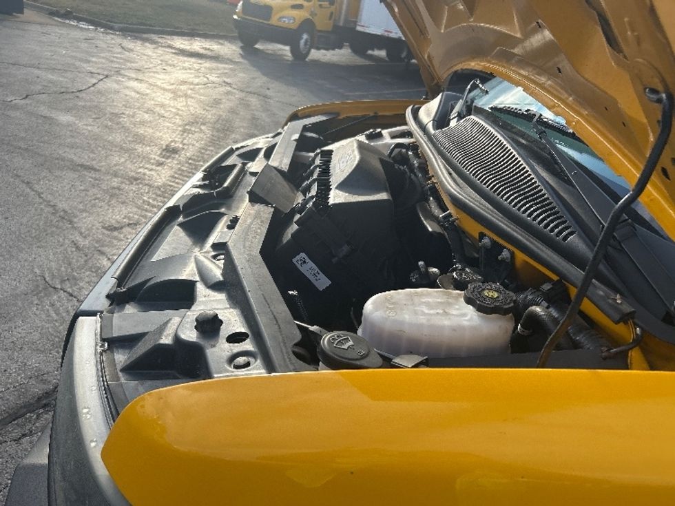 Light Duty Box Truck-Light and Medium Duty Trucks-GMC-2021-Savana G33903-Sturtevant-WI-103,049\n\t\tmiles-$ 26,500 - Image 24