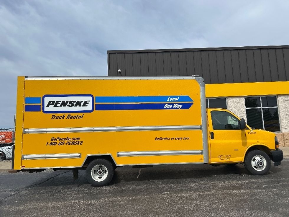 Light Duty Box Truck-Light and Medium Duty Trucks-GMC-2021-Savana G33903-Sturtevant-WI-107,272\n\t\tmiles-$ 23,500 - Image 15