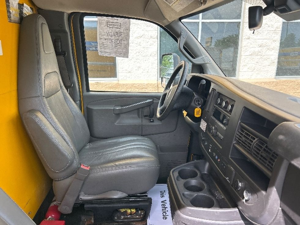 Light Duty Box Truck-Light and Medium Duty Trucks-GMC-2021-Savana G33903-Sturtevant-WI-107,272\n\t\tmiles-$ 23,500 - Image 22
