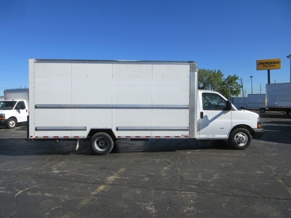 Light Duty Box Truck-Light and Medium Duty Trucks-GMC-2021-Savana G33903-Sturtevant-WI-113,437\n\t\tmiles-$ 24,750 - Image 4