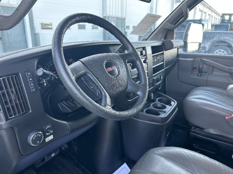Light Duty Box Truck-Light and Medium Duty Trucks-GMC-2021-Savana G33903-Sturtevant-WI-119,534\n\t\tmiles-$ 27,750 - Image 17