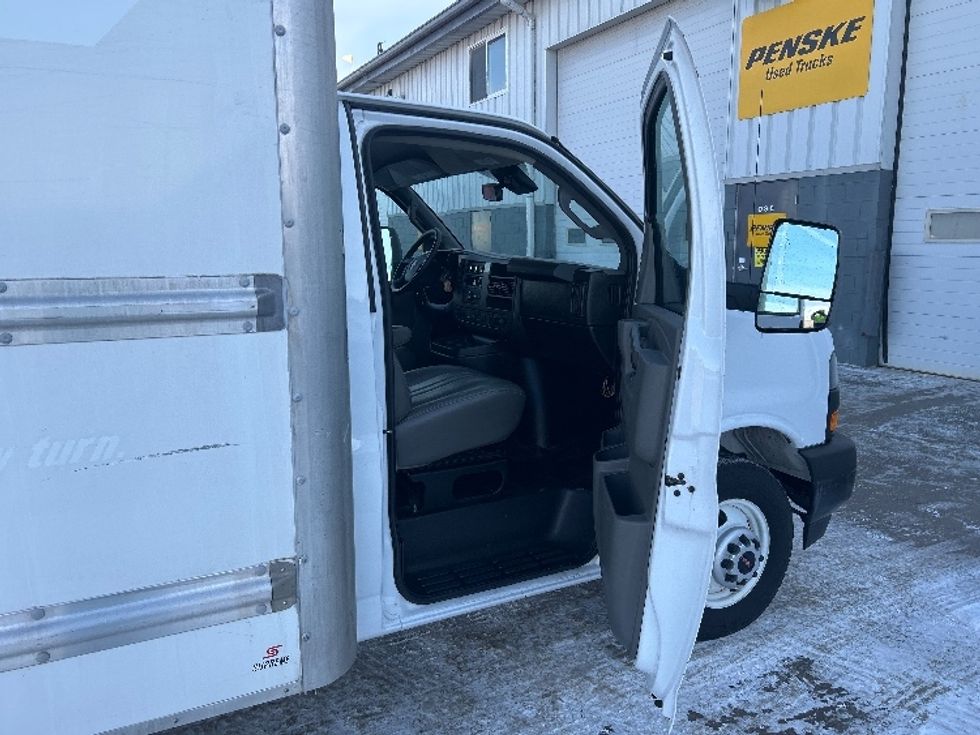 Light Duty Box Truck-Light and Medium Duty Trucks-GMC-2021-Savana G33903-Sturtevant-WI-119,534\n\t\tmiles-$ 27,750 - Image 20