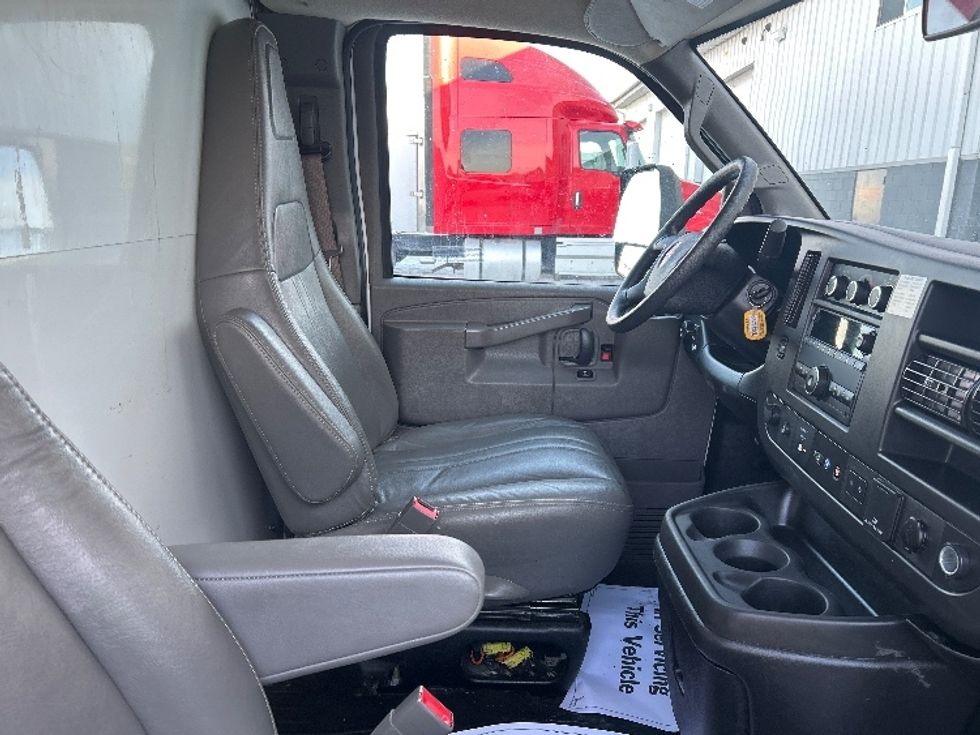 Light Duty Box Truck-Light and Medium Duty Trucks-GMC-2021-Savana G33903-Sturtevant-WI-119,534\n\t\tmiles-$ 27,750 - Image 22