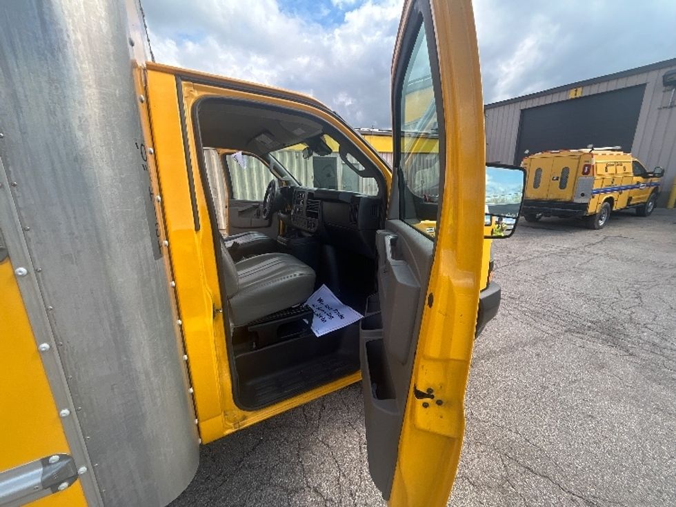 Light Duty Box Truck-Light and Medium Duty Trucks-GMC-2021-Savana G33903-Sturtevant-WI-79,744\n\t\tmiles-$ 27,750 - Image 20