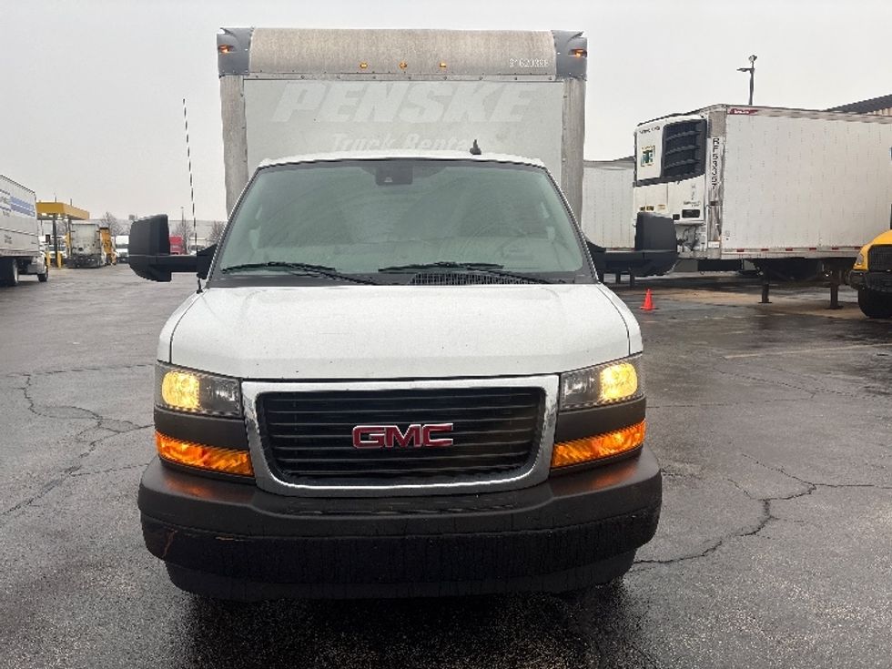 Light Duty Box Truck-Light and Medium Duty Trucks-GMC-2021-Savana G33903-Sturtevant-WI-88,582\n\t\tmiles-$ 31,250 - Image 2