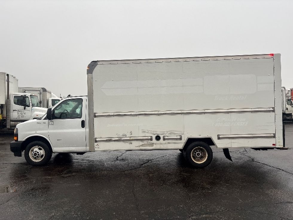 Light Duty Box Truck-Light and Medium Duty Trucks-GMC-2021-Savana G33903-Sturtevant-WI-88,582\n\t\tmiles-$ 31,250 - Image 4