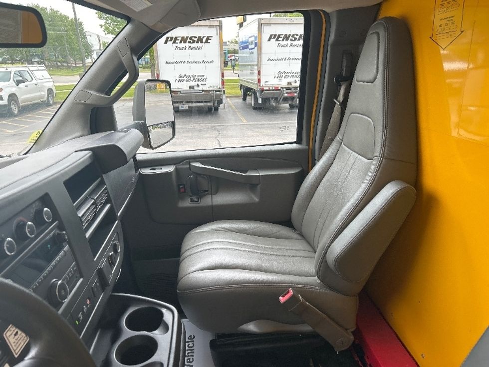 Light Duty Box Truck-Light and Medium Duty Trucks-GMC-2021-Savana G33903-Sturtevant-WI-95,813\n\t\tmiles-$ 24,750 - Image 19