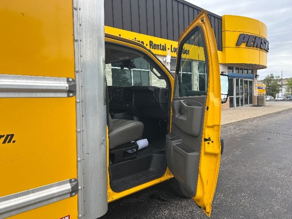 Light Duty Box Truck-Light and Medium Duty Trucks-GMC-2021-Savana G33903-Sturtevant-WI-95,813\n\t\tmiles-$ 24,750 - Image 20