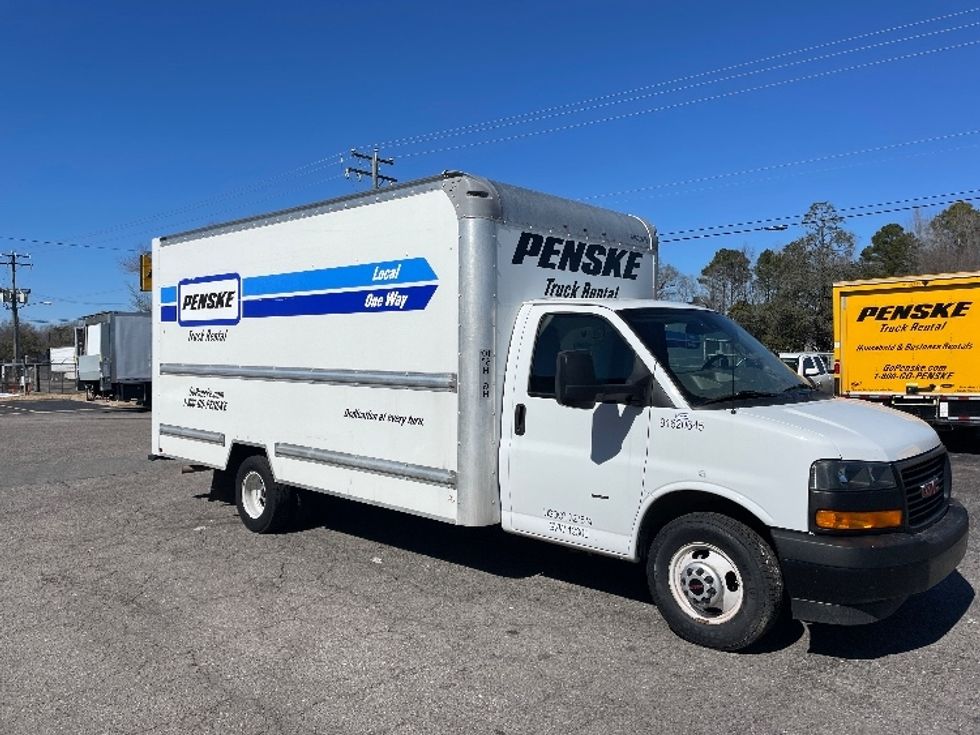 Light Duty Box Truck-Light and Medium Duty Trucks-GMC-2021-Savana G33903-Suffolk-VA-106,328\n\t\tmiles-$ 31,000 - Image 1