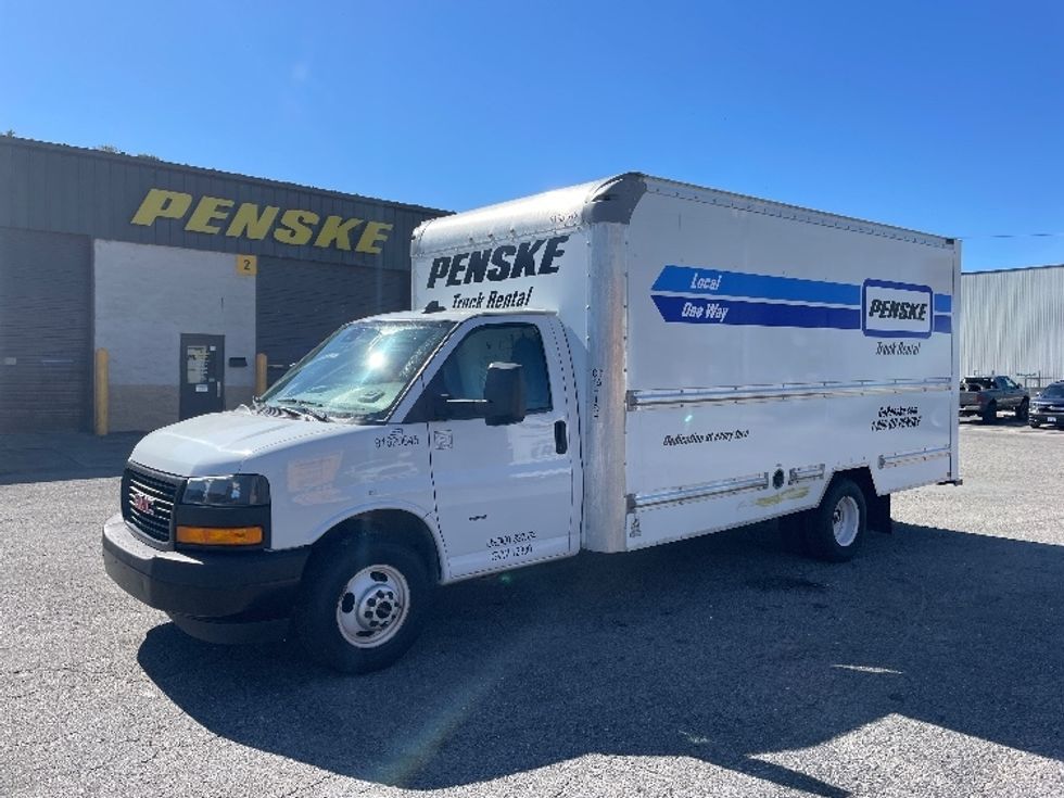 Light Duty Box Truck-Light and Medium Duty Trucks-GMC-2021-Savana G33903-Suffolk-VA-106,328\n\t\tmiles-$ 31,000 - Image 3