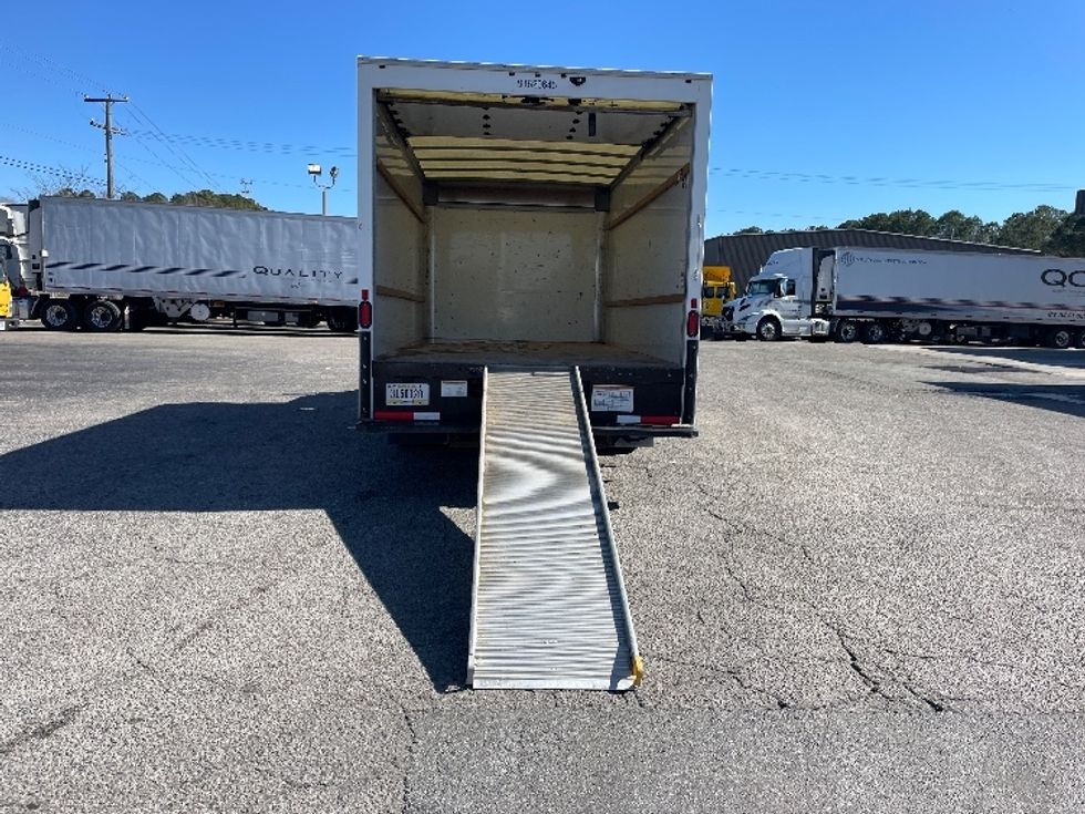 Light Duty Box Truck-Light and Medium Duty Trucks-GMC-2021-Savana G33903-Suffolk-VA-106,328\n\t\tmiles-$ 31,000 - Image 9