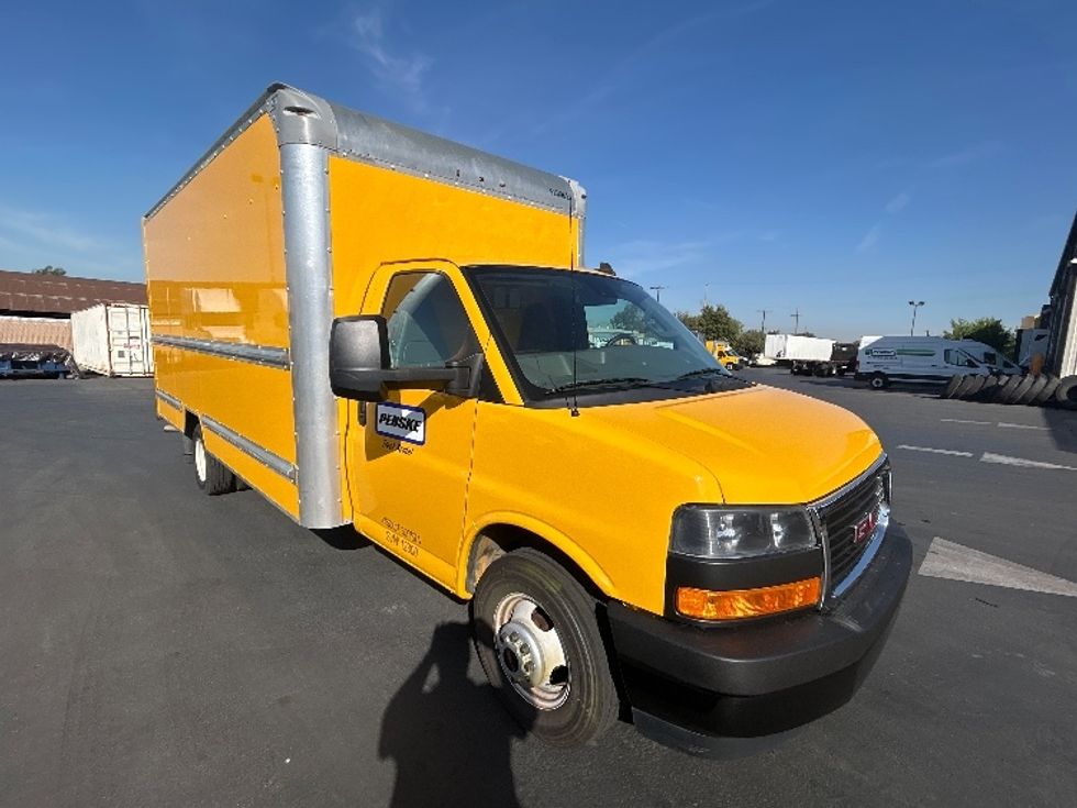 Light Duty Box Truck-Light and Medium Duty Trucks-GMC-2021-Savana G33903-Sun Valley-CA-71,345\n\t\tmiles-$ 30,500 - Image 1