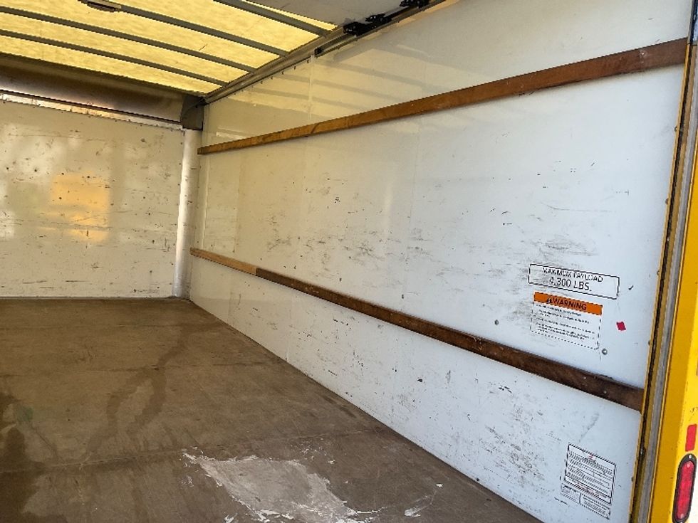 Light Duty Box Truck-Light and Medium Duty Trucks-GMC-2021-Savana G33903-Sun Valley-CA-71,345\n\t\tmiles-$ 30,500 - Image 12