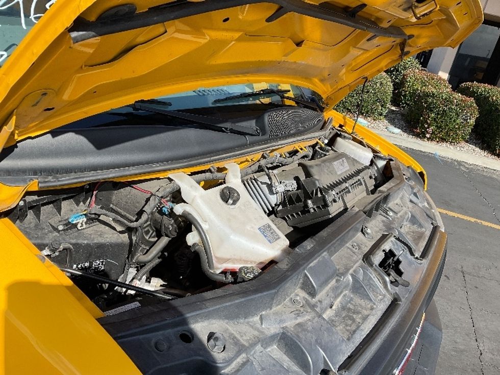 Light Duty Box Truck-Light and Medium Duty Trucks-GMC-2021-Savana G33903-Sun Valley-CA-71,345\n\t\tmiles-$ 30,500 - Image 23