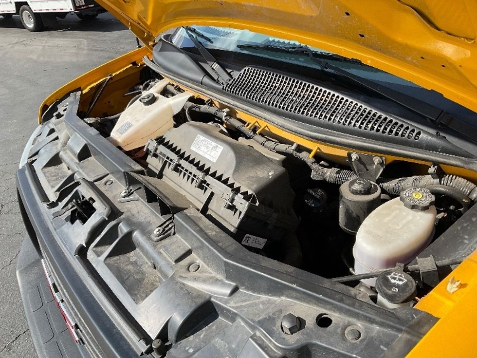 Light Duty Box Truck-Light and Medium Duty Trucks-GMC-2021-Savana G33903-Sun Valley-CA-71,345\n\t\tmiles-$ 30,500 - Image 24